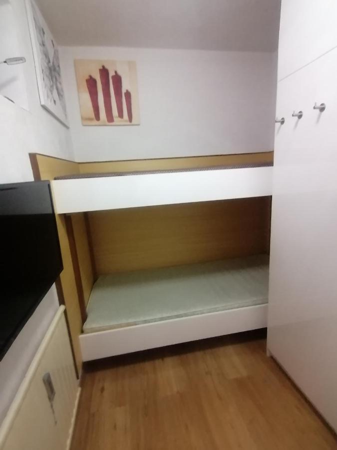 Haus Enzian - Apartment Gerlitzen Kanzelhohe Esterno foto